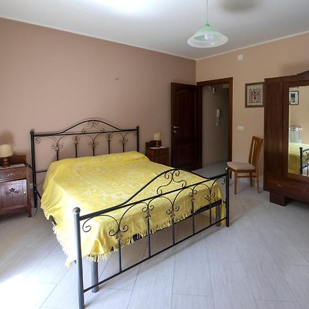 B&B "Nonna Maria"-Монтальбано-Эликона Экстерьер фото